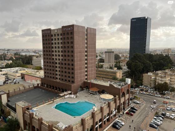 התקווה 12 (מרכז אזרחי)