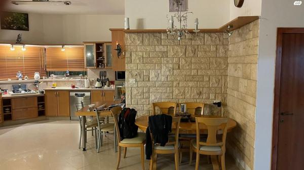 אברהם אבן שושן 34 (נאות לון)