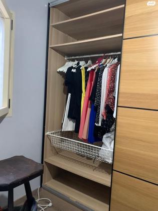 ארון הזזה של איקאה בעל