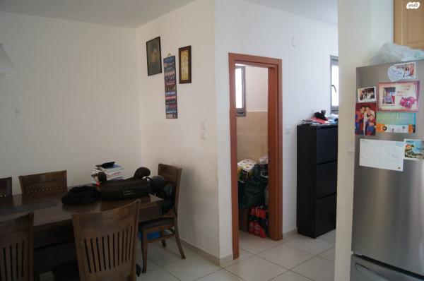 מגורי חיים כהן 4 (נאות שקד)