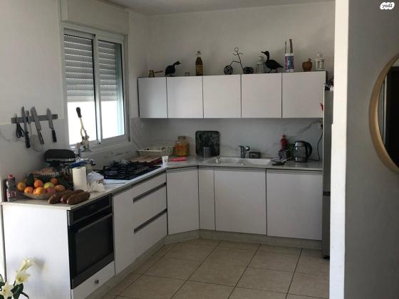 מזל אריה 15 (פסגת זאב צפון)