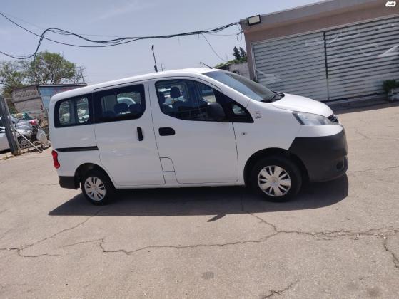 ניסאן NV200 (2017)