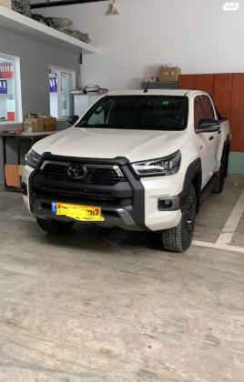 טויוטה היילקס 4X4 (2021)