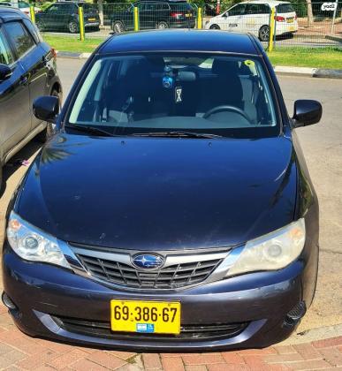 סובארו B3 האצ'בק (2008)