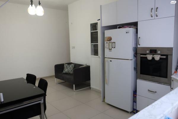 השניים 27 (פרדס כץ ויסודות)