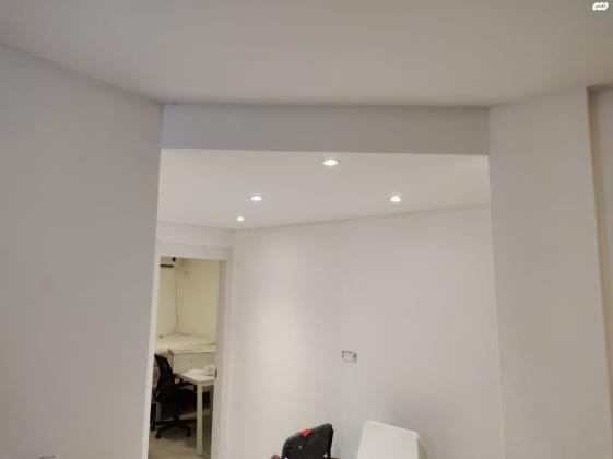 יצחק רגר 136 (שכונה ד)