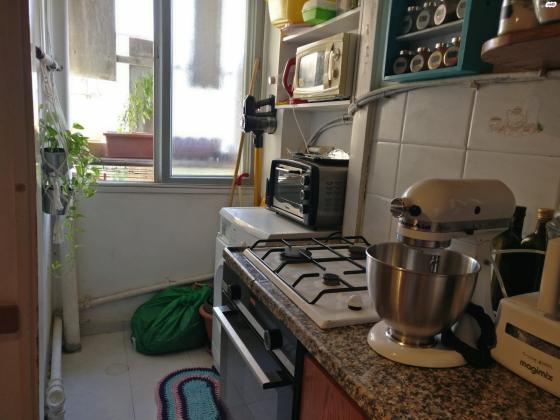 השקדים 12 (מרכז העיר)