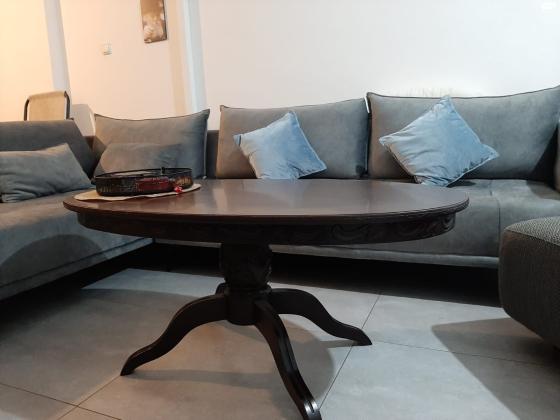 שולחן סלון בסגנון עתיק בצורת אליפסה