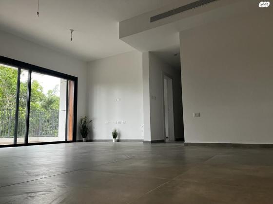 בן יהודה 16 (מרכז)