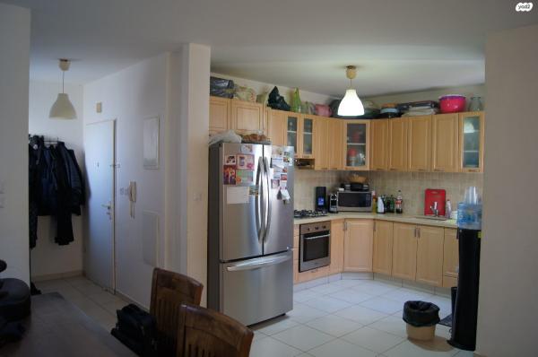 מגורי חיים כהן 4 (נאות שקד)