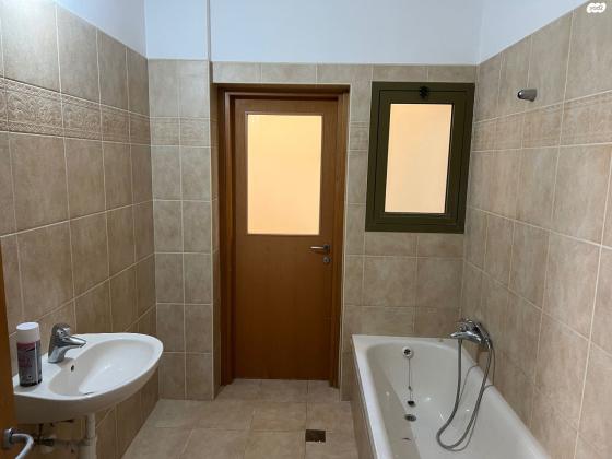 התקווה 12 (מרכז אזרחי)