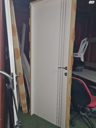 דלת פנים מסוג nova, יש