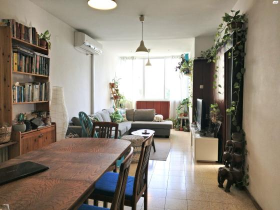 השקדים 12 (מרכז העיר)