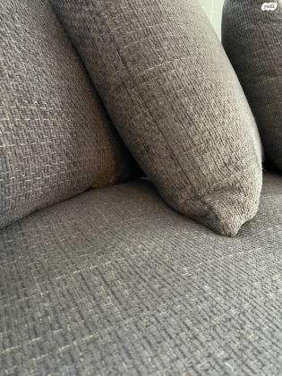 ספה רביצה בת שנה, מפנקת