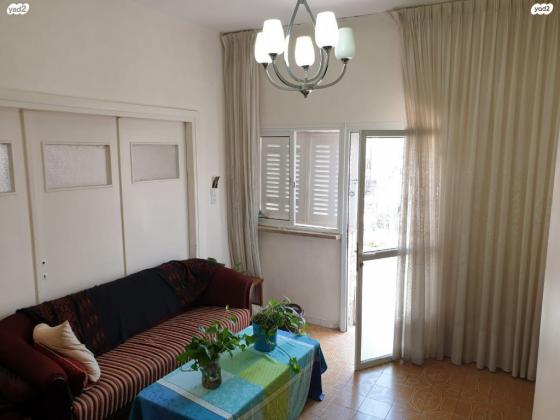 נסים בכר 11 (מחנה יהודה)