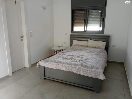 ישראל גלילי 12 (רמות)