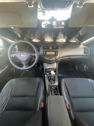 הונדה אקורד (2005)