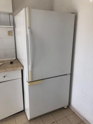 מקרר אמנה תוצרת עם מקפיא