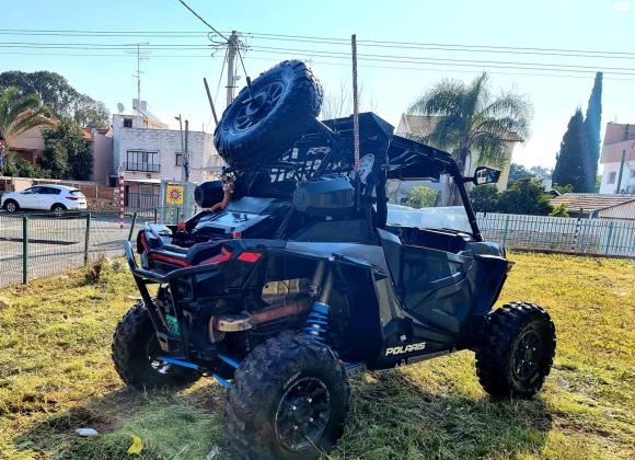 טרקטורונים Rzr 1000 turbo xp (2020)