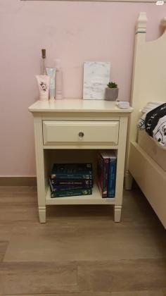 חדר נסיכות מושלם הכולל מיטה,