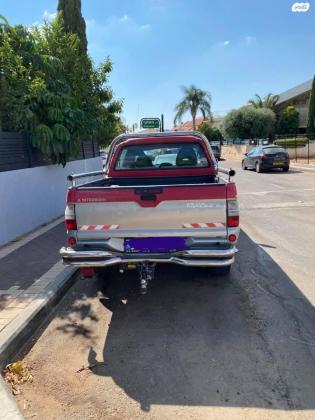 מיצובישי מאגנום 4X4 (2002)