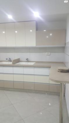 פנים מאירים 14