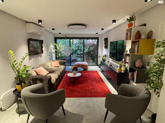 נחל עוז 14 (דקר)