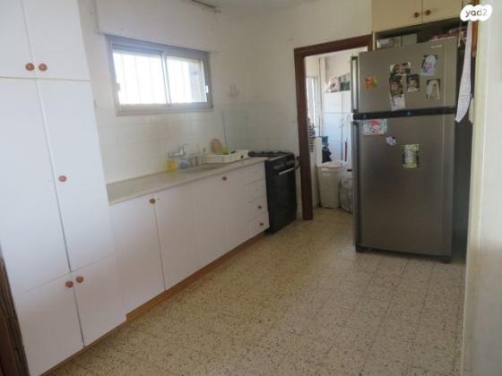 חיים לסקוב 14 (פסגת זאב מרכז)