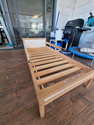 מיטת מעבר של איקאה