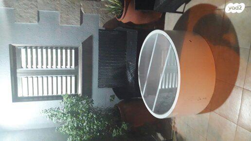 רב האי גאון 11 (נוה אחיעזר)