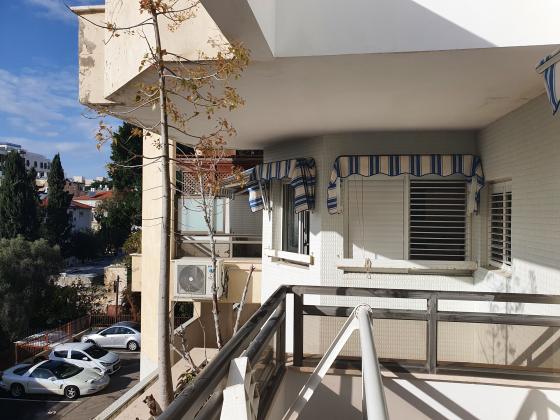 מנוחה ונחלה 49 (החלוץ;העבודה)