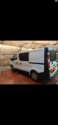 רנו טראפיק קצר (2016)