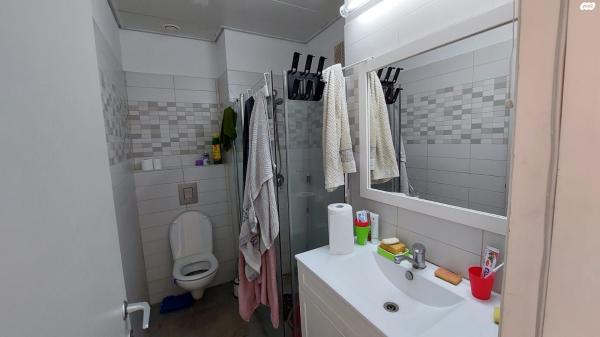 הנמל 53 (עיר תחתית)