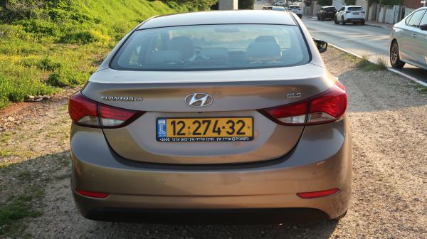 יונדאי i35 (2015)