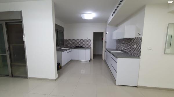 קרן היסוד 11