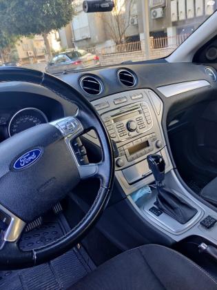 פורד מונדאו (2010)