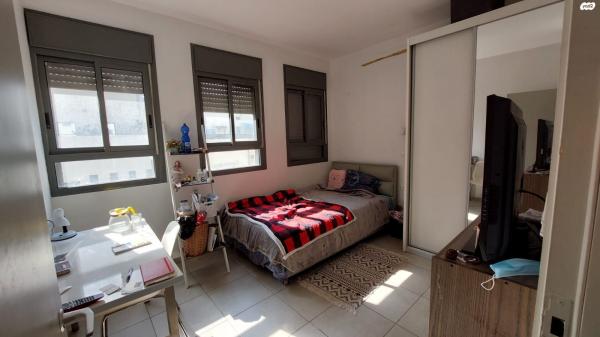 הנמל 53 (עיר תחתית)