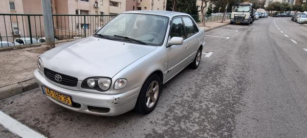 טויוטה קורולה (2002)
