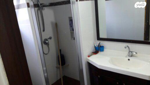 רב האי גאון 11 (נוה אחיעזר)