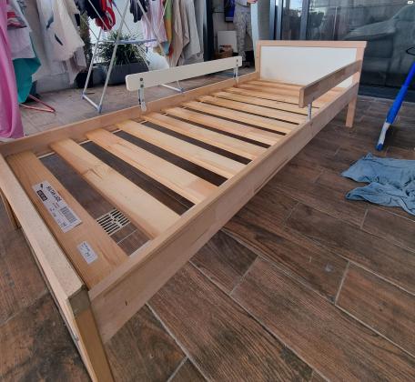 מיטת מעבר של איקאה