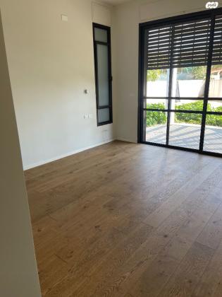 מבוא הגפן 75