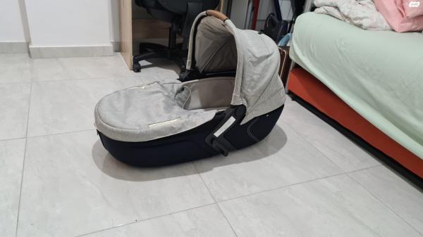 גמיש לרציניים עגלת mutsy igo כמו חדשה