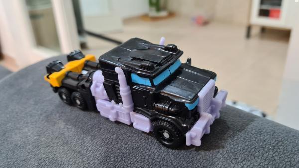 מגוון גדול של רובוטים טובוטים