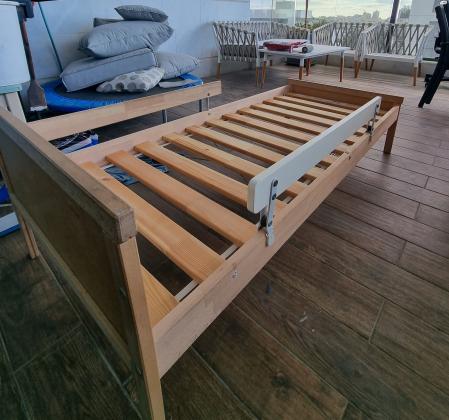 מיטת מעבר של איקאה