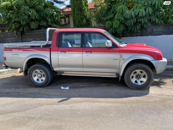 מיצובישי מאגנום 4X4 (2002)