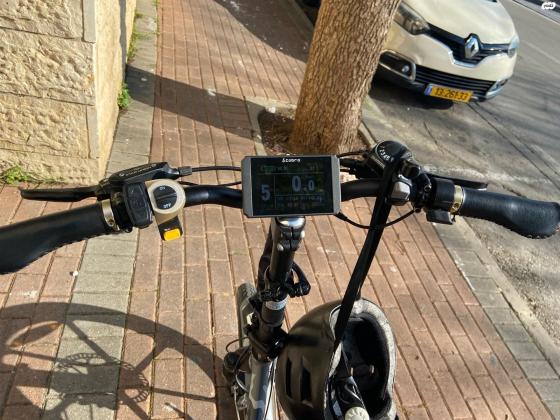 אופניי קוברה אקסטרים בצבע צבאי