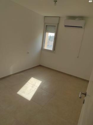 הרב אונטרמן 8 (משכנות גנים וקרית הרב סלומון)