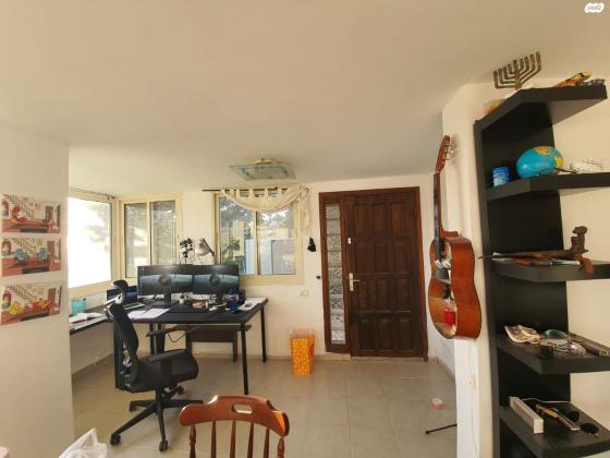 אסתר רבין 49 (הוד הכרמל)