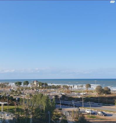 שדרות רחבעם זאבי 15 (גבעת אולגה)