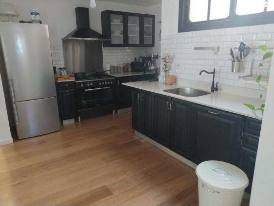 יאיר שטרן 10 (רובע א)